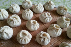 鲜嫩多汁的包子怎么调馅 加入皮冻的包子更美味
