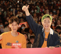 电影《保你平安》正在热映 大鹏欢乐献唱片尾曲