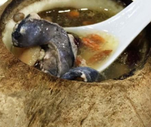 椰子鸡汤的营养功效 夏天煲椰子鸡汤是不错的选择