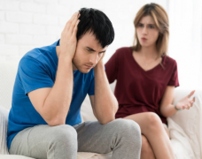 鉴定女人出轨的方法 妻子的举动暴露她的行为