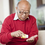 老人天天晨练的危害 有慢性病的老人要注意了