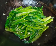 蔬菜炒之前焯水的好处 烹饪前焯水有什么用处