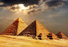 金字塔里的秘密 金字塔到底藏有什么不可告人的神