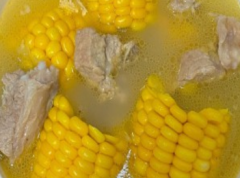 玉米排骨汤的做法 排骨炖玉米炖多久才好吃