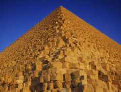 爬金字塔的人会死吗 金字塔存在哪些秘密