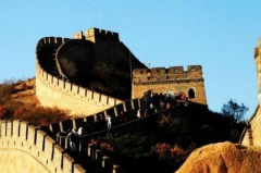 中国的长城是外星人帮助健造的吗 秦始皇与外星人