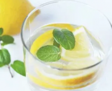 你也经常喝柠檬水吗 如何正确喝柠檬水呢