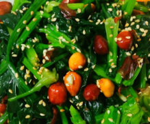 凉拌菠菜花生米的做法 小编教你做好吃的凉拌菠菜