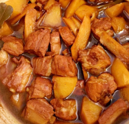 笋干土豆炖排骨的做法 如何做好吃的笋干土豆炖排