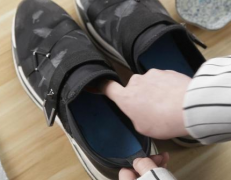 鞋子怎么除臭 鞋子除臭方法
