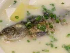 鲫鱼汤的做法 怎么做美味的鲫鱼汤
