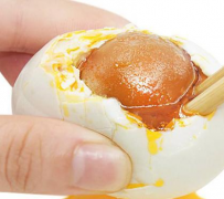 咸蛋的营养价值 咸鸭蛋可补充钙和铁
