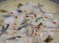 奶汤锅子鱼的做法 小编教你做好吃的奶汤锅子鱼