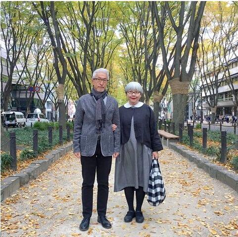 日本时尚老夫妻时尚情侣穿搭技巧 老年人情侣装一