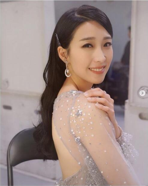 乖乖女的姚子羚竟被爆床照！恋上有妇之夫做小三