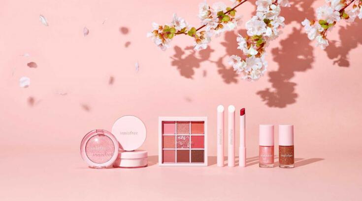 日本innisfree樱花系列彩妆 九宫格眼影美到窒息
