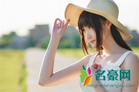 聚会的目的 哥们竟然要我帮他玩弄女同学