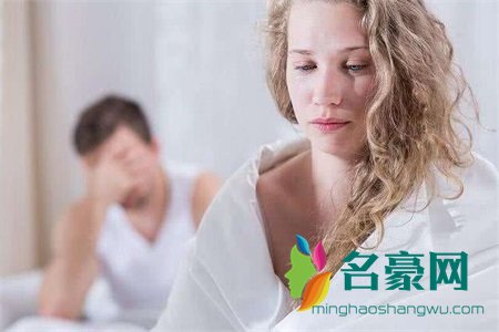 口述看见丈夫手机里的揉胸视频，渣男出轨为了孩子只能忍
