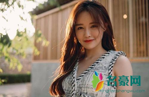 口述我和妽妽的性故事 婶婶湿身春光乍见与侄子差点乱伦