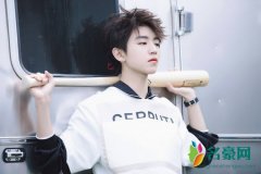 王俊凯双标现场 还和周杰伦有关这是什么情况？