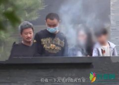 46岁吴京罕曝近况 一家三口户外烧烤其乐融融