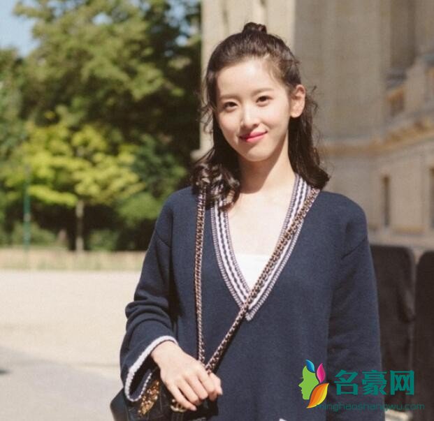 章泽天照片