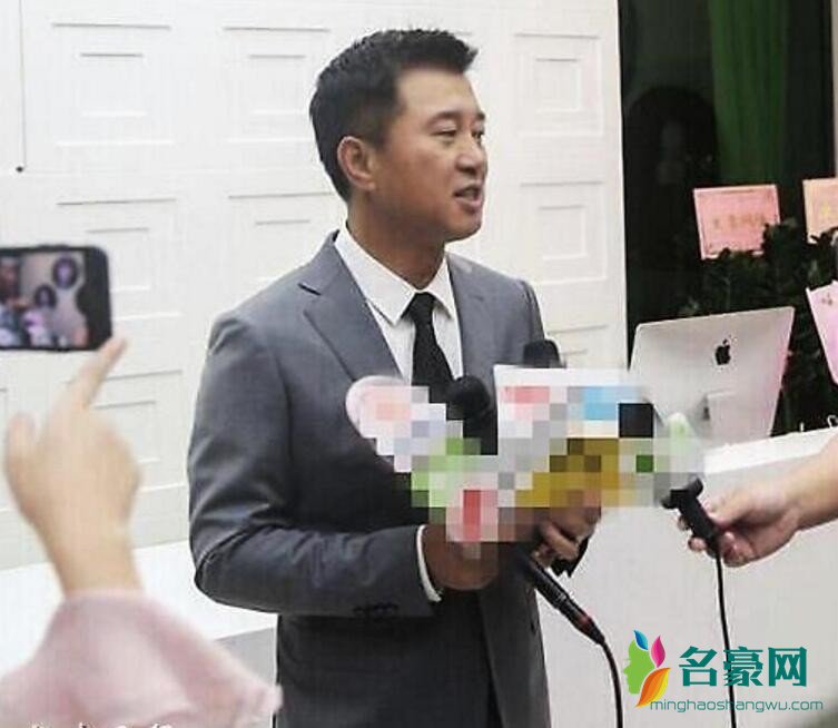 51岁满文军近照曝光