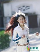 刘亦菲运动装旧照曝光 青春甜美一副真实少女模样