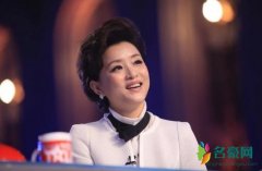 杨澜20岁女儿罕见曝光 鼻子高挺鹅蛋脸长相清秀