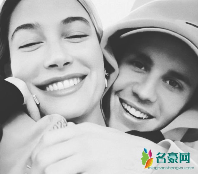 比伯晒旧照撒狗粮
