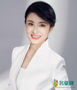 周涛52岁生日分享美照 白色西装出镜尽显干练气质佳