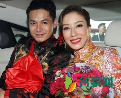 杨怡挺孕肚露面