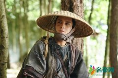 韩东君拍戏遭蛇咬 坦言表面装很镇定告诉自己要克