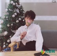 吴季峰何洛洛怎么回事 一句话让现场气氛显得很尴