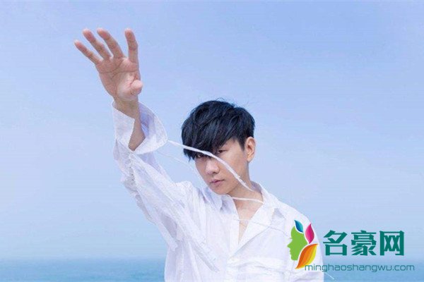 抖音爱笑的眼睛女生版谁唱的 原唱是谁歌词介绍