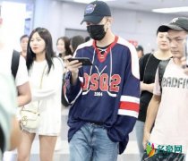 金瀚恋情风波后首现身 全程他都低头不语只顾玩手