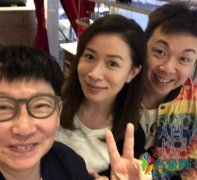 44岁佘诗曼近照曝光 装扮简单大方笑容甜美