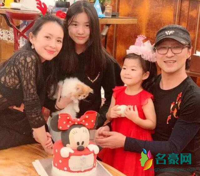 汪峰大女儿发文