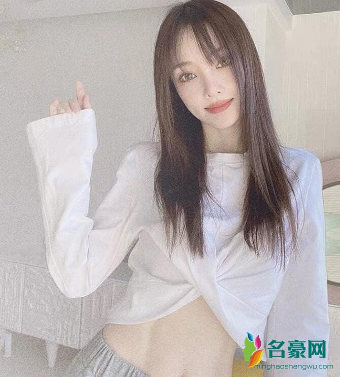 李小璐近照