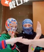 孙耀威与妻子录视频 二人紧贴在一起画面恩爱十足
