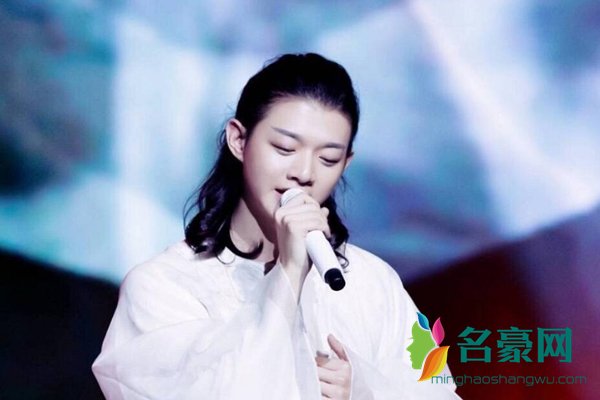 霍尊女朋友陈露是谁 霍尊女朋友陈露照片和资料