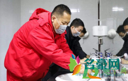 酒精烧的手疼怎么办2