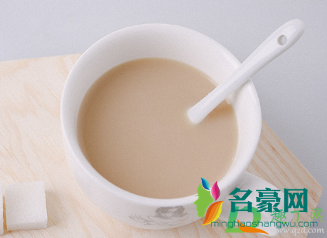 喝奶茶心跳加速的原因1