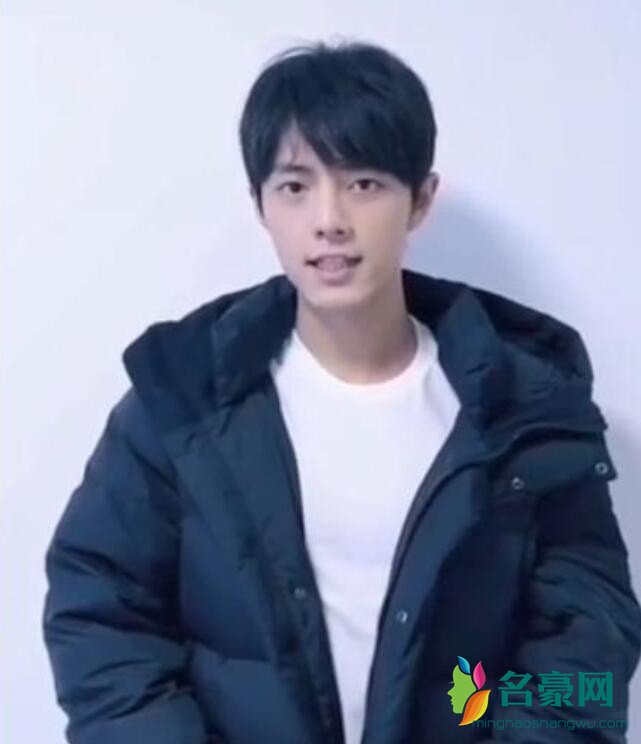 肖战素颜录视频加油