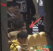 黄晓明baby合体 久违合体为小海绵庆生笑容满面