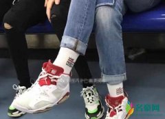 于小彤恋情疑曝光 男方大方把手放在女方大腿上