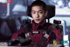 屈楚萧粉丝会解散 屈楚萧人还没火却人设崩塌了