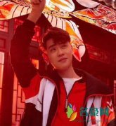 张云雷被指抄袭鹿晗 无论是动作还是道具都非常相