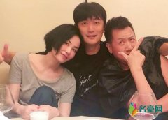 王菲与男友人庆生 靠在男友人肩膀却不见谢霆锋身