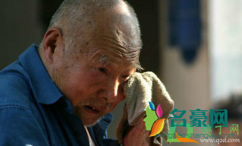老人中暑呕吐怎么办1